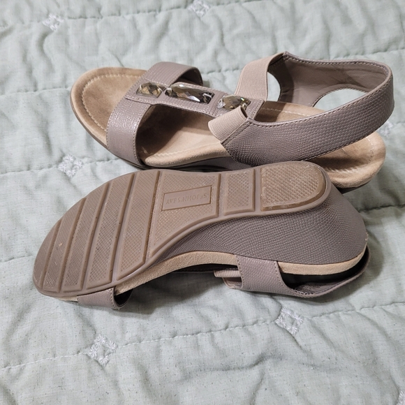 Wedges - Picture 2 of 3